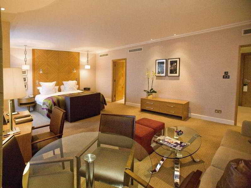 Jumeirah Carlton Tower 5* Londra